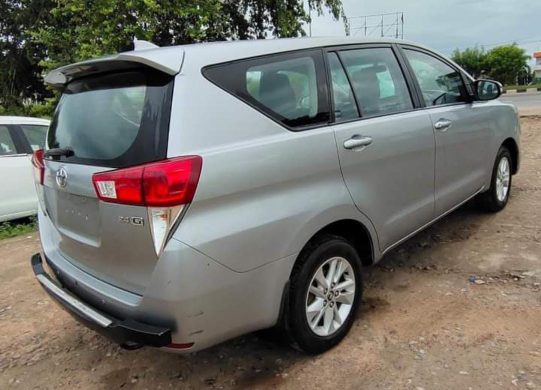 Toyota Innova(2013-2014) 2.5 Z 7 Str Bs-iii